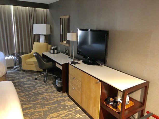 Imagen de la habitación del Hotel Wyndham Lancaster Resort and Convention Center. Foto 3