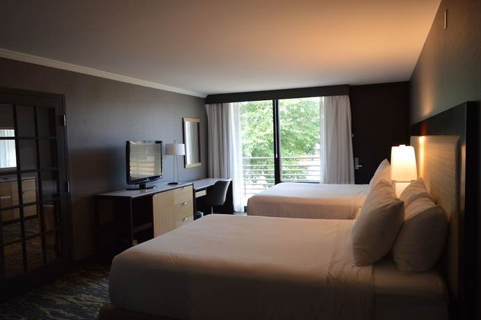 Imagen de la habitación del Hotel Wyndham Lancaster Resort and Convention Center. Foto 4