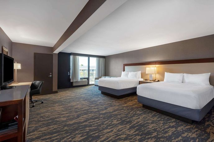 Imagen de la habitación del Hotel Wyndham Lancaster Resort and Convention Center. Foto 5