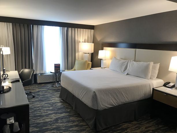 Imagen de la habitación del Hotel Wyndham Lancaster Resort and Convention Center. Foto 7