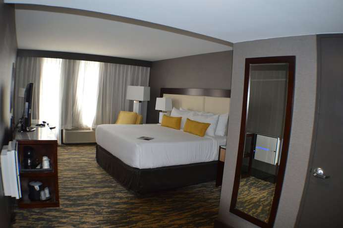 Imagen de la habitación del Hotel Wyndham Lancaster Resort and Convention Center. Foto 8