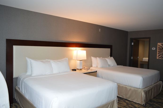 Imagen de la habitación del Hotel Wyndham Lancaster Resort and Convention Center. Foto 9