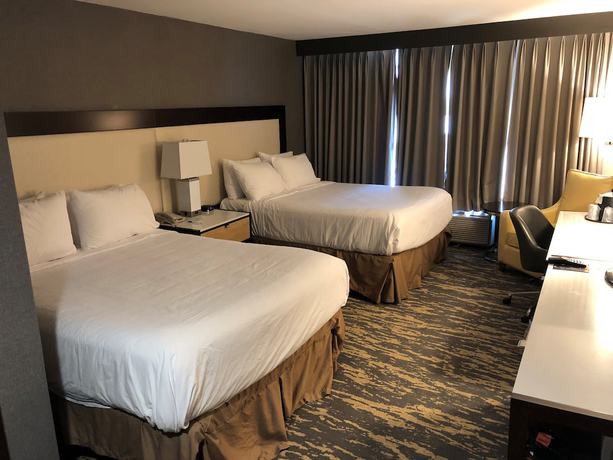 Imagen de la habitación del Hotel Wyndham Lancaster Resort and Convention Center. Foto 10