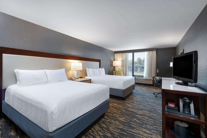 Imagen de la habitación del Hotel Wyndham Lancaster Resort and Convention Center. Foto 12