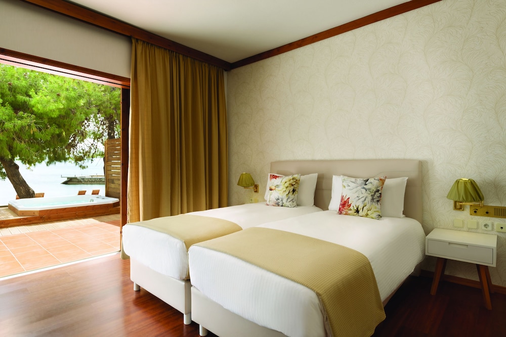 Imagen de la habitación del Hotel Wyndham Loutraki Poseidon Resort. Foto 2