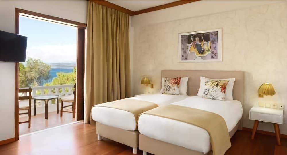 Imagen de la habitación del Hotel Wyndham Loutraki Poseidon Resort. Foto 3