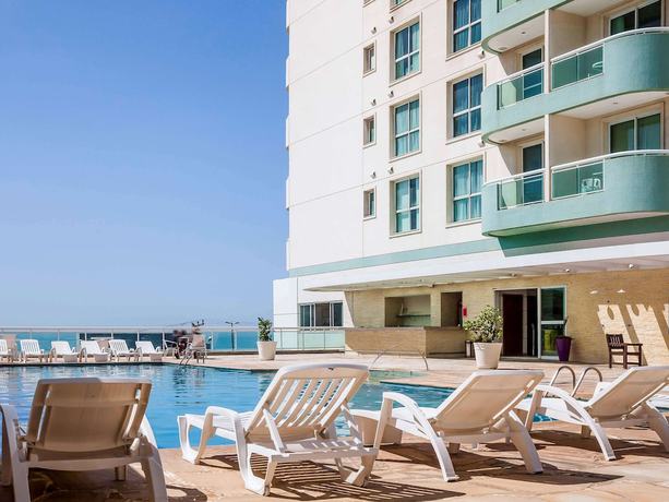 Imagen de la piscina del Hotel Wyndham Macae. Foto 20