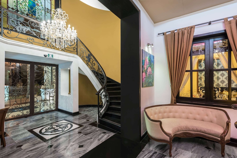 Imagen de los interiores del Hotel Wyndham Merida. Foto 17