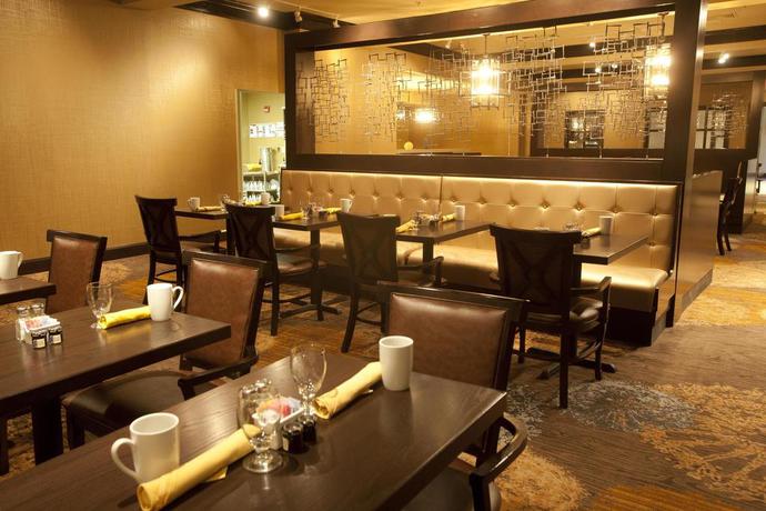 Imagen del bar/restaurante del Hotel Wyndham Midland Downtown. Foto 3
