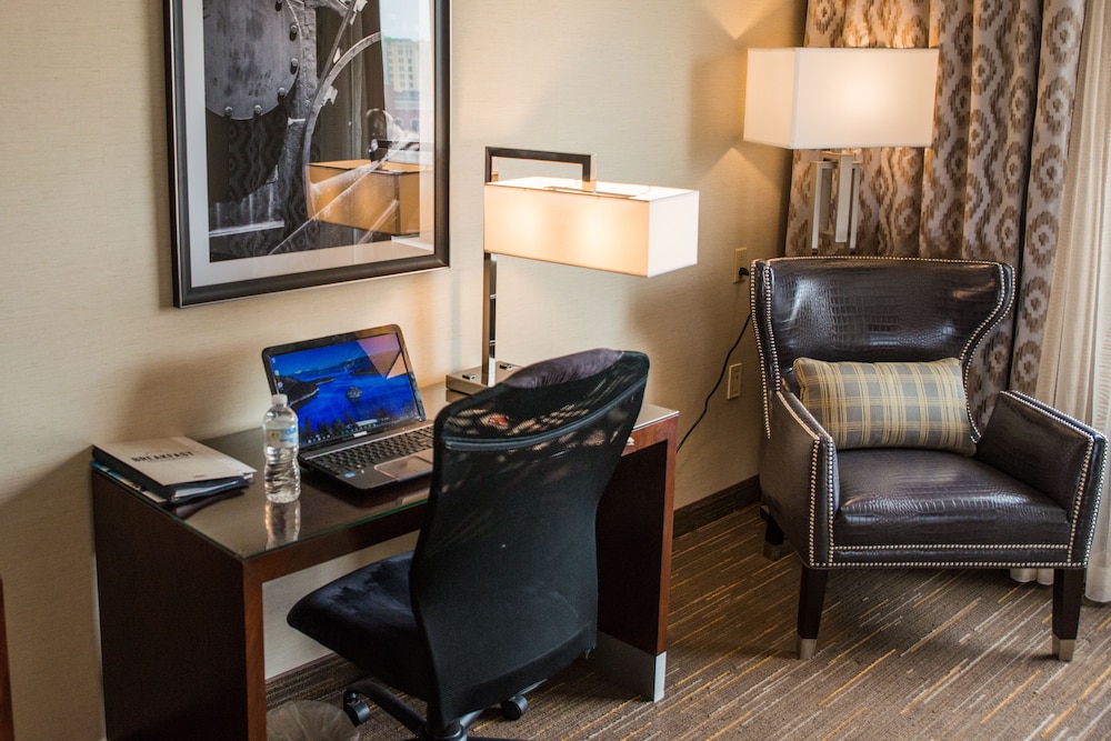 Imagen de la habitación del Hotel Wyndham Moline on John Deere Commons. Foto 13