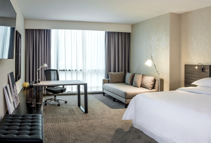 Imagen de la habitación del Hotel Wyndham Monterrey Ambassador Centro. Foto 9