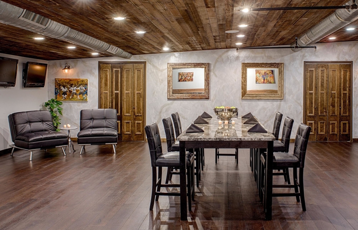 Imagen del bar/restaurante del Hotel Wyndham New Orleans - French Quarter. Foto 3