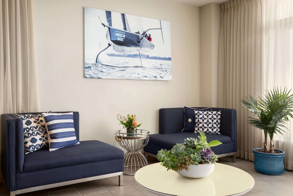 Imagen de los interiores del Hotel Wyndham Newport. Foto 19