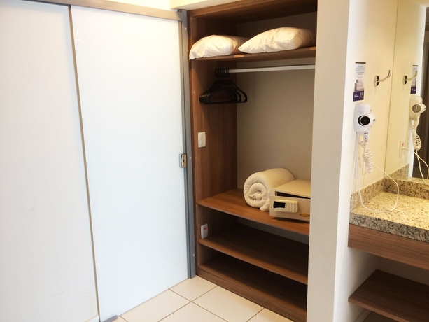 Imagen de la habitación del Hotel Wyndham Ol&iacute;mpia Royal Hotels. Foto 6