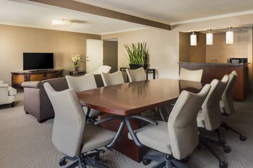Imagen de la habitación del Hotel Wyndham Omaha / West Dodge. Foto 3