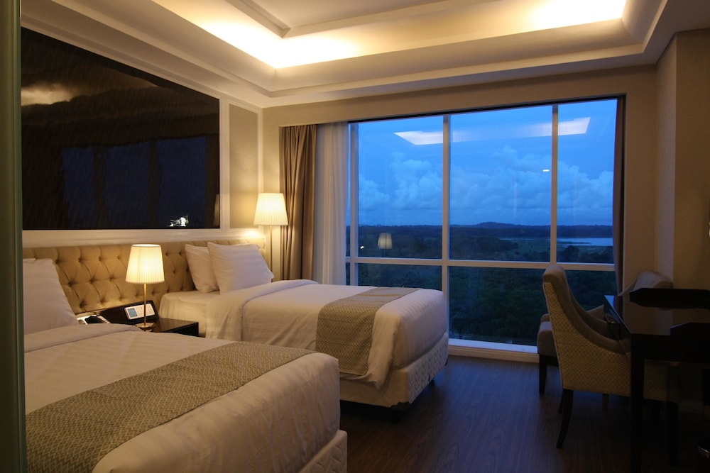 Imagen de la habitación del Hotel Wyndham Panbil Batam. Foto 12