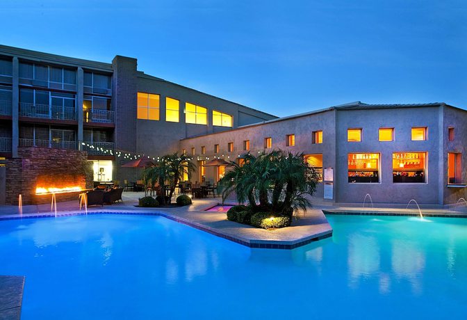 Imagen de la piscina del Hotel Wyndham Phoenix Airport/Tempe. Foto 18