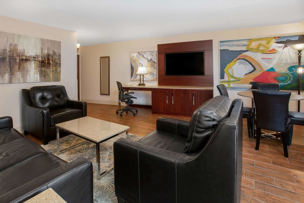 Imagen de la habitación del Hotel Wyndham Riverfront Little Rock. Foto 14
