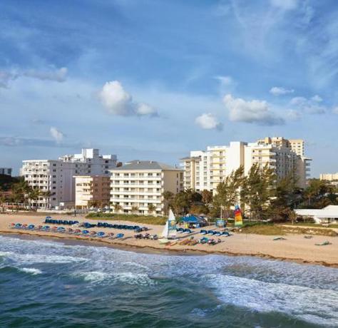 Imagen general del Hotel Wyndham Royal Vista. Foto 4