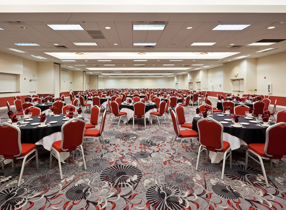Imagen de los interiores del Hotel Wyndham Sacramento. Foto 17