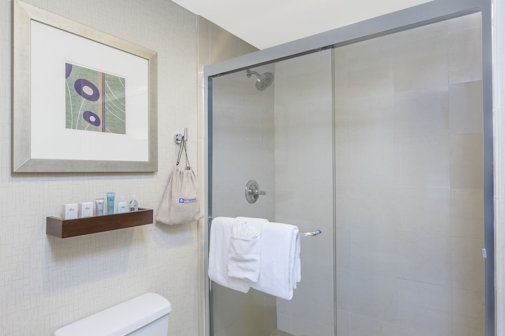 Imagen de la habitación del Hotel Wyndham San Diego Bayside. Foto 5