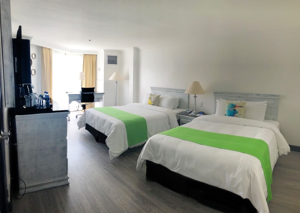 Imagen de la habitación del Hotel Wyndham San Jose Herradura and Convention Center. Foto 5