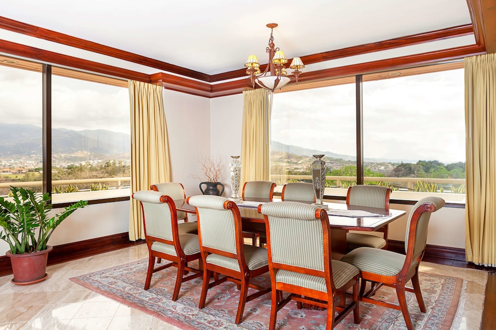 Imagen de la habitación del Hotel Wyndham San Jose Herradura and Convention Center. Foto 16