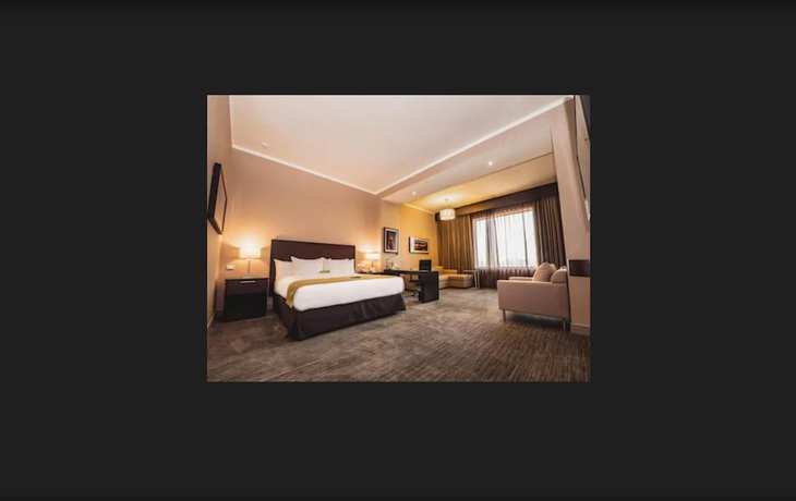 Imagen de la habitación del Hotel Wyndham Santiago Aeropuerto. Foto 6