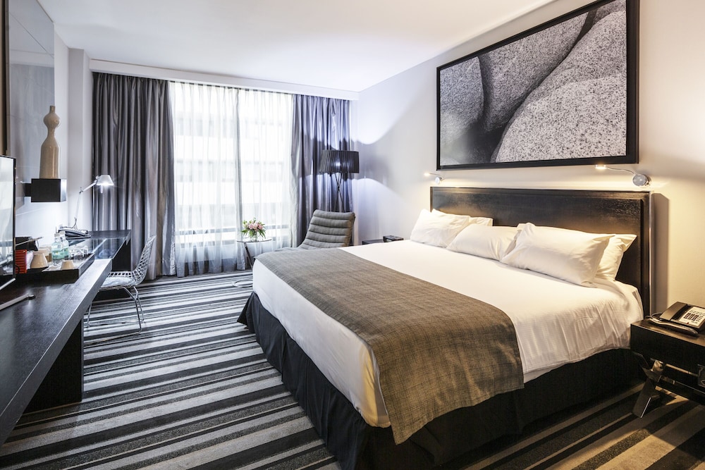 Imagen de la habitación del Hotel Wyndham Santiago Pettra. Foto 2