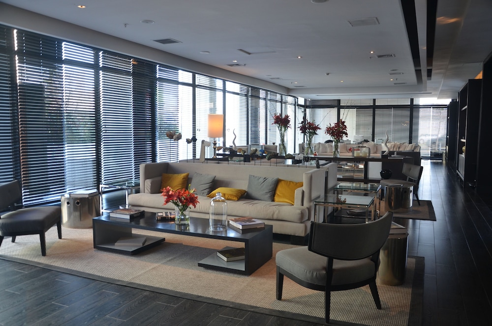 Imagen de los interiores del Hotel Wyndham Santiago Pettra. Foto 11