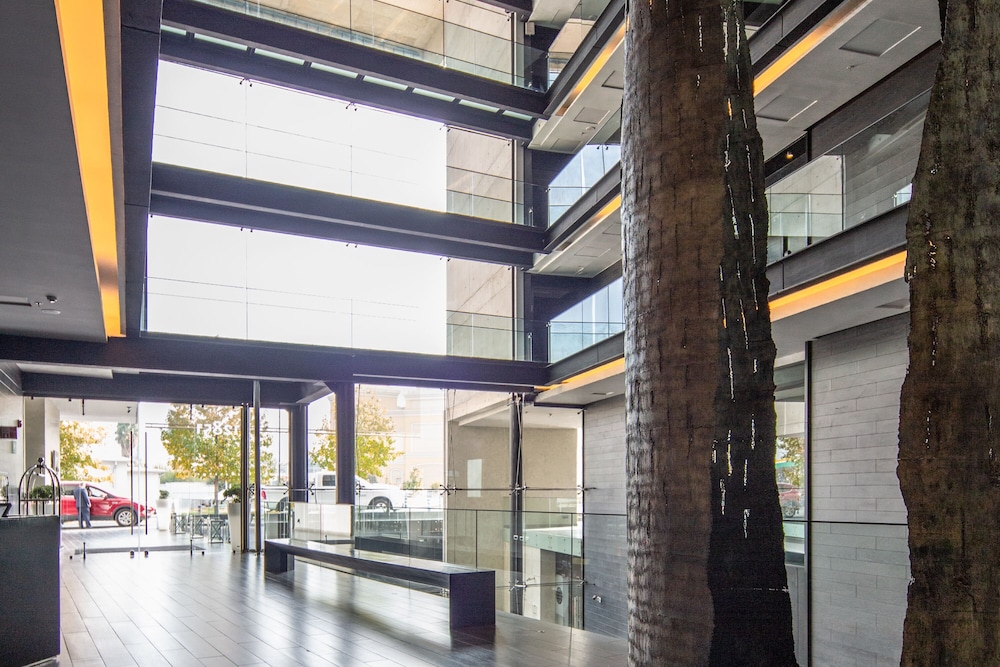 Imagen de los interiores del Hotel Wyndham Santiago Pettra. Foto 15