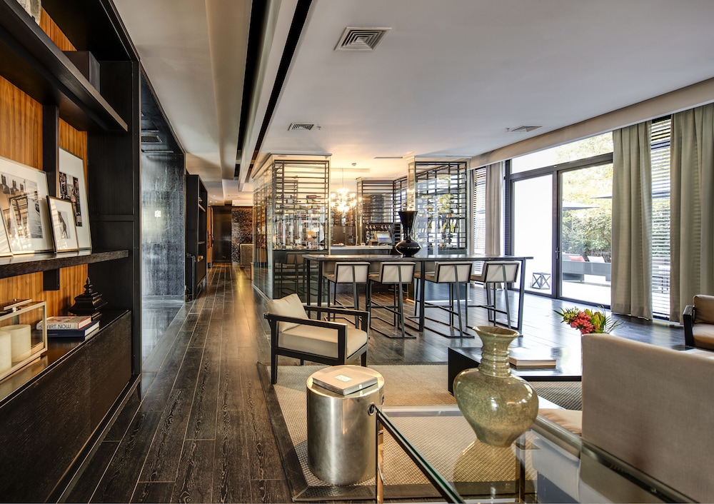 Imagen de los interiores del Hotel Wyndham Santiago Pettra. Foto 19