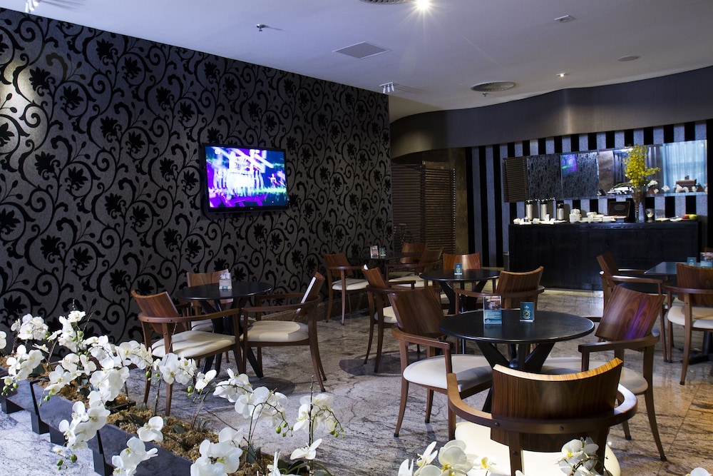 Imagen de los interiores del Hotel Wyndham Sao Paulo Ibirapuera Convention Plaza. Foto 18