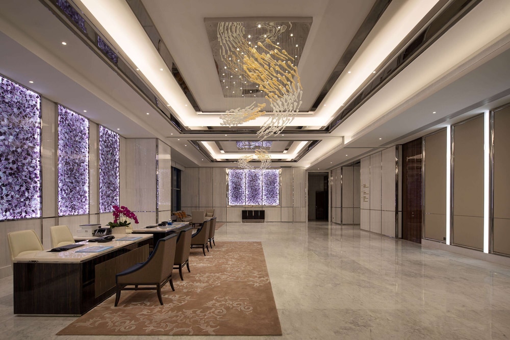 Imagen de los interiores del Hotel Wyndham Shaoxing Keqiao. Foto 19