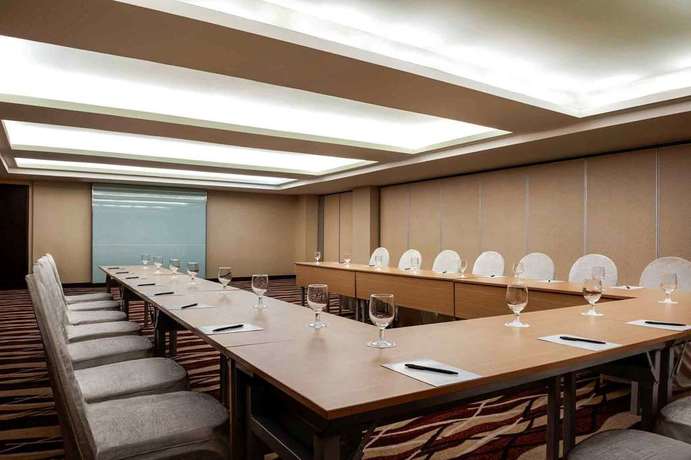 Imagen de los interiores del Hotel Wyndham Surabaya City Centre. Foto 12