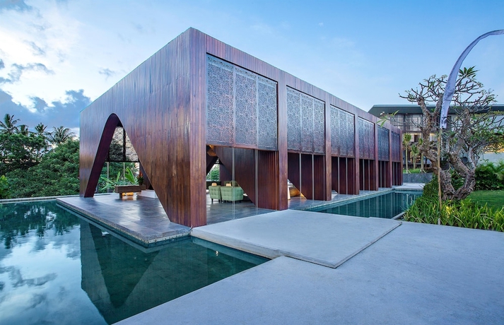 Imagen de los exteriores del Hotel Wyndham Tamansari Jivva Resort Bali. Foto 12
