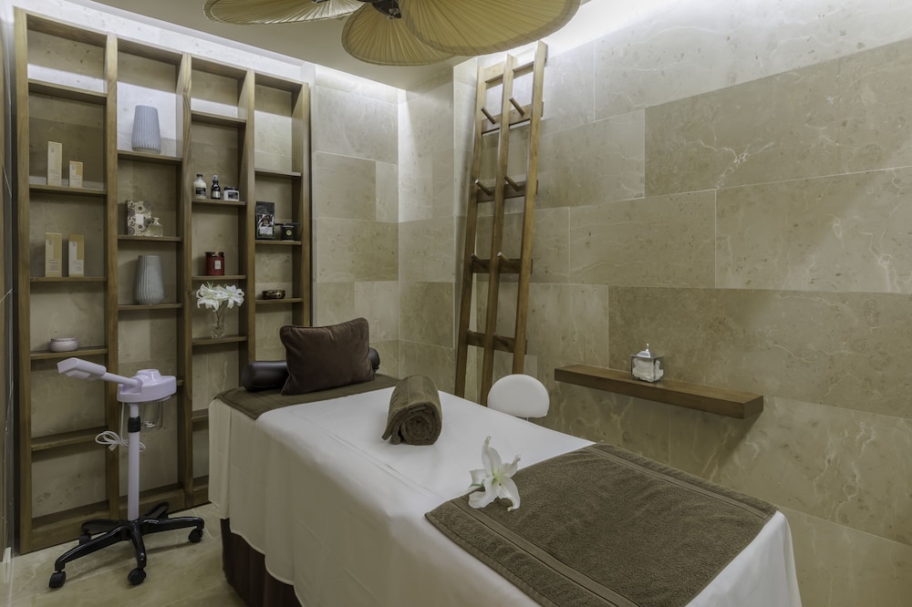 Imagen de los interiores del Hotel Wyndham Tamarindo. Foto 16