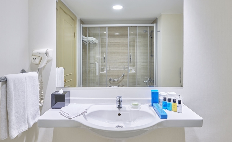 Imagen de la habitación del Hotel Wyndham Tashkent. Foto 9