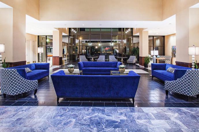 Imagen de los interiores del Hotel Wyndham Tulsa. Foto 12