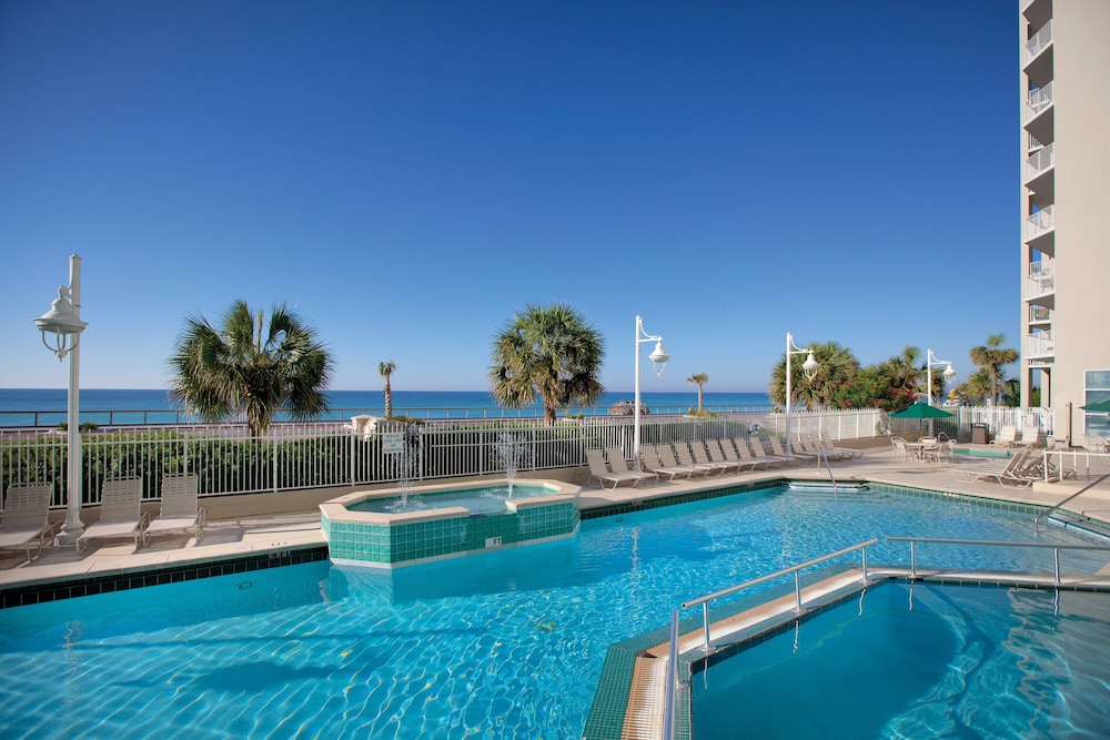 Imagen de la piscina del Hotel Wyndham Vacation Resorts At Majestic Sun. Foto 19