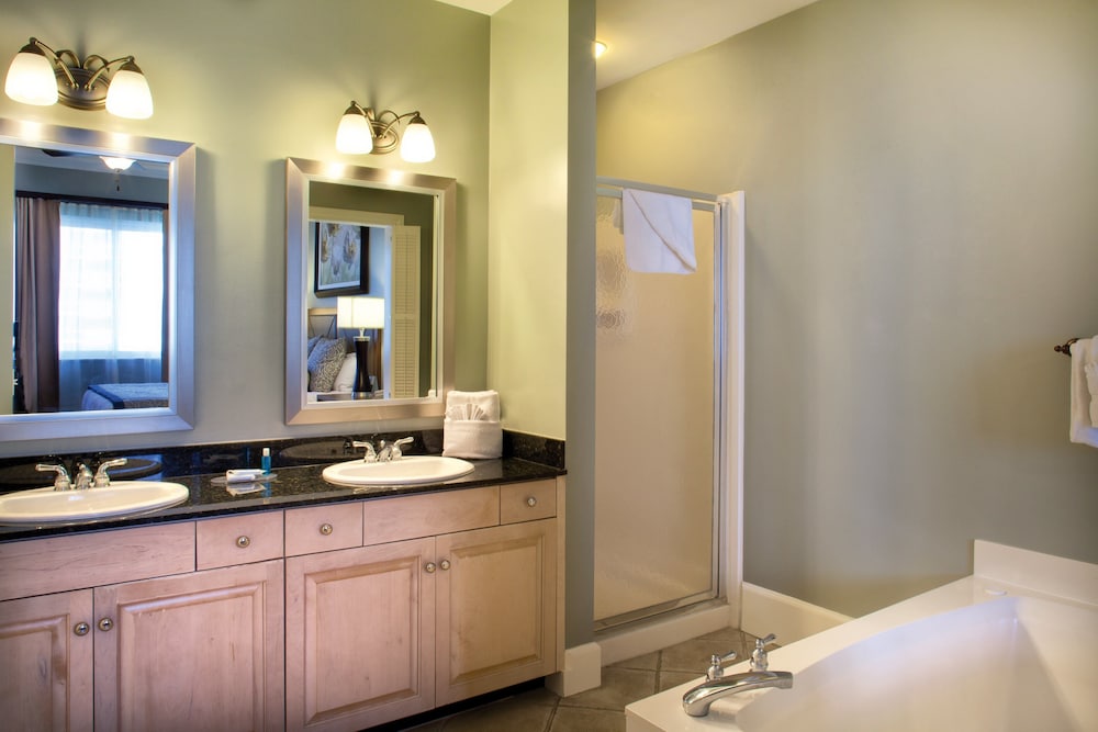 Imagen de los interiores del Hotel Wyndham Vacation Resorts At Majestic Sun. Foto 16