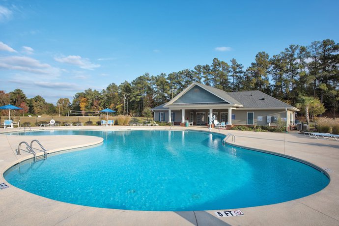 Imagen de la piscina del Hotel Wyndham Vacation Resorts Lake Marion. Foto 17