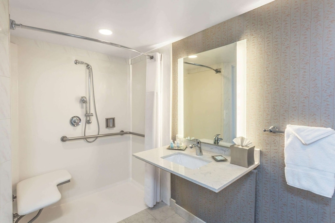 Imagen de la habitación del Hotel Wyndham Visalia. Foto 10