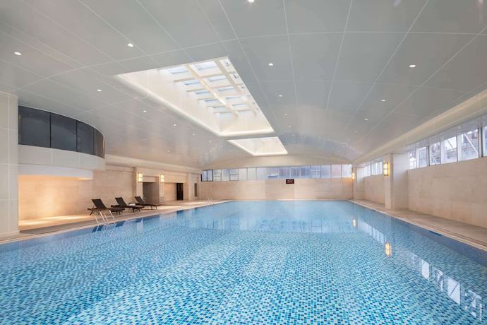 Imagen de la piscina del Hotel Wyndham Wenzhou. Foto 14