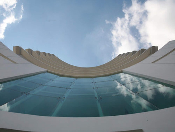 Imagen de los exteriores del Hotel Wyne. Foto 16