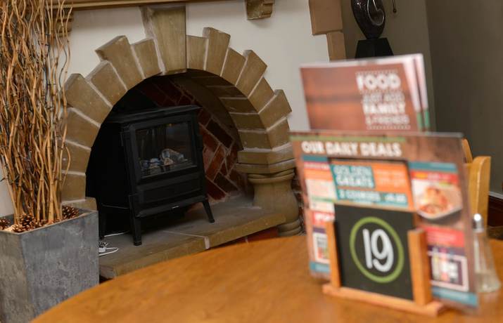 Imagen del bar/restaurante del Hotel Wynnstay Arms, Wrexham By Marston's Inns. Foto 2