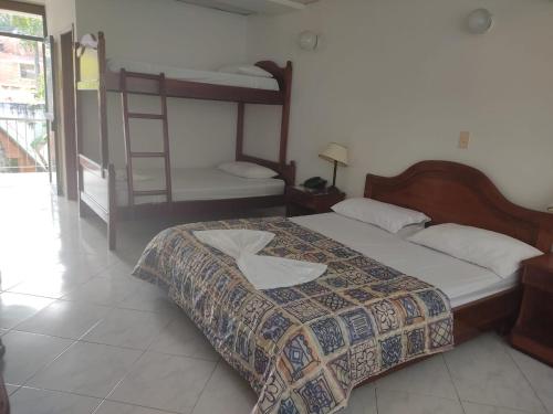 Imagen general del Hotel XILON RESORT MELGaR. Foto 16