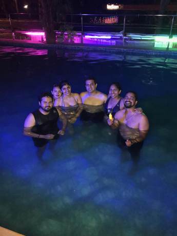 Imagen de la piscina del Hotel XOXO Hostel. Foto 19