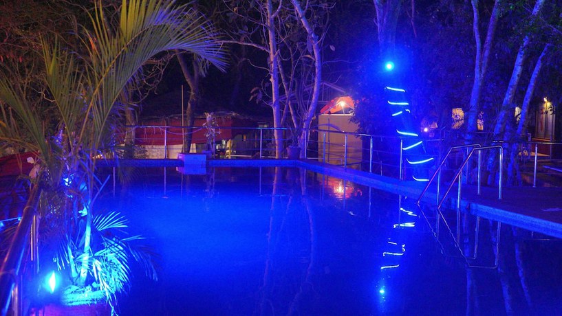 Imagen de la piscina del Hotel XOXO Hostel. Foto 20