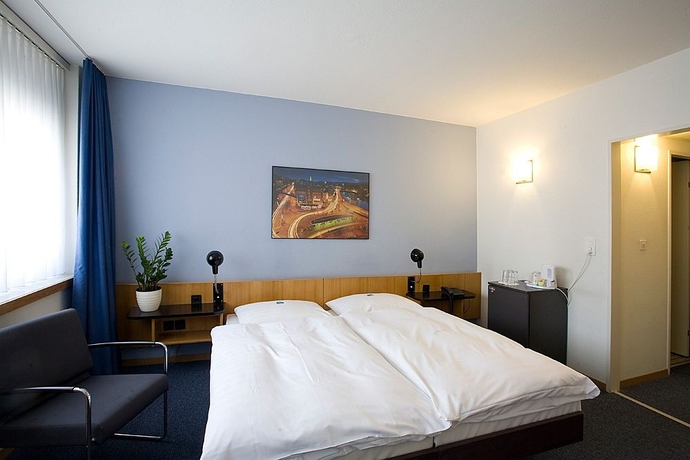 Imagen de la habitación del Hotel XTRA. Foto 4